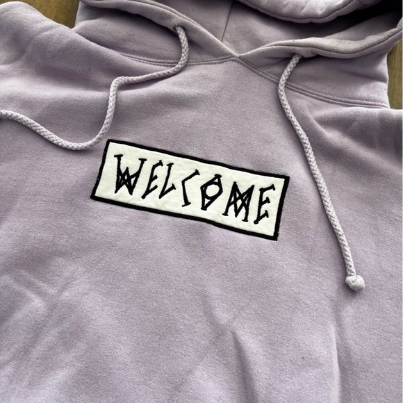 Welcome Skateboards Scrawl Embroidered Pullover Hoodie - Lavender. Men’s L - Picture 5 of 5
